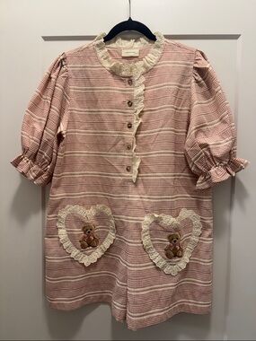 🆕 rareraw Pink Teddy Patch Pocket Ruffle Romper-M/L. NWOT!🎉